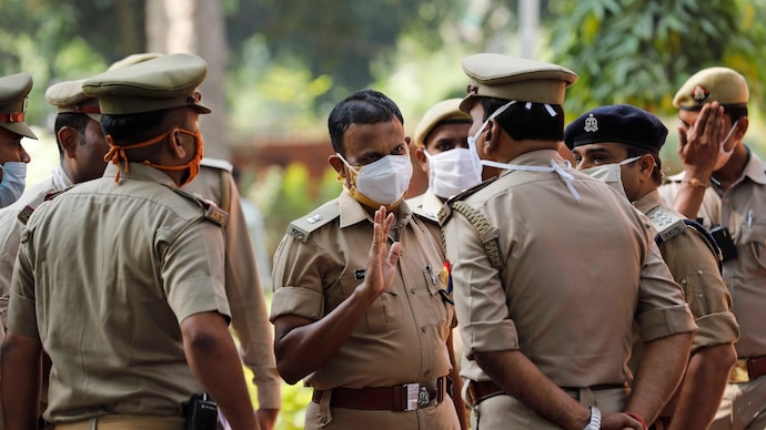 Police detain eight in Kerala raid linked to suspected prostitution ring (Representative image) Police official in action after Policemen assault