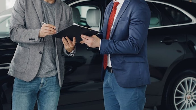 Man shares how his cab driver helped him save Rs 75,000 on car purchase (Representational Image from Pexels) Man shares how his cab driver helped him save Rs 75,000 on car purchase