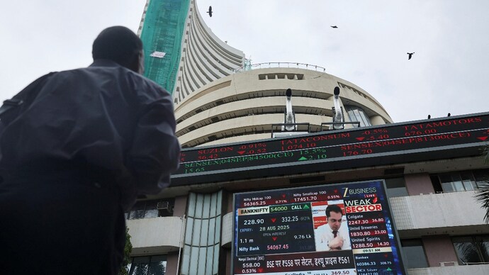 IT, telecom and banking stocks saw weakness, helping cap gains in the headline indices. (Photo: Reuters)