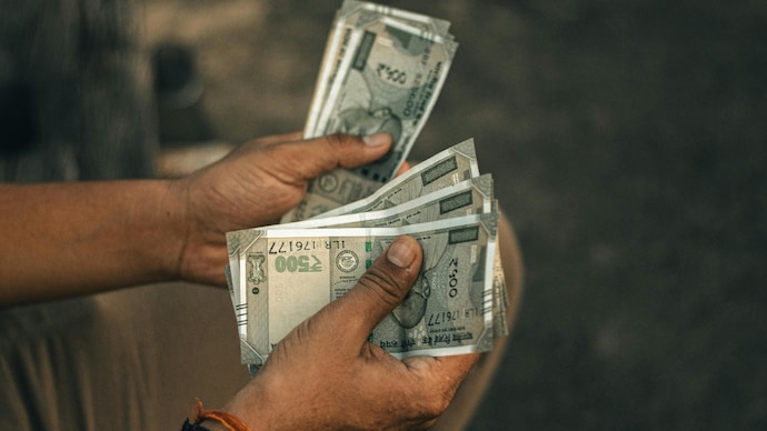 Rs 1 lakh income, only Rs 20K left? CA shares the real reason