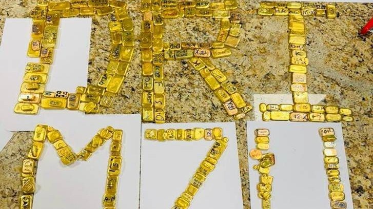 24 women arrested at Mumbai airport for smuggling gold worth Rs 38 crore.