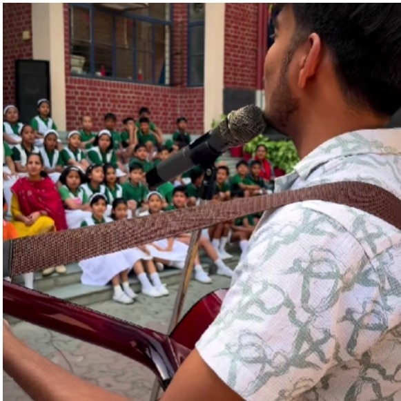Music teacher's Ilahi singalong with students will get you vibing to the beat