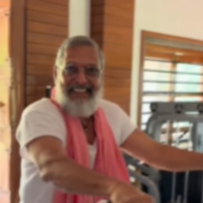 At 76, Nana Patekar’s tricep dips leave the internet impressed