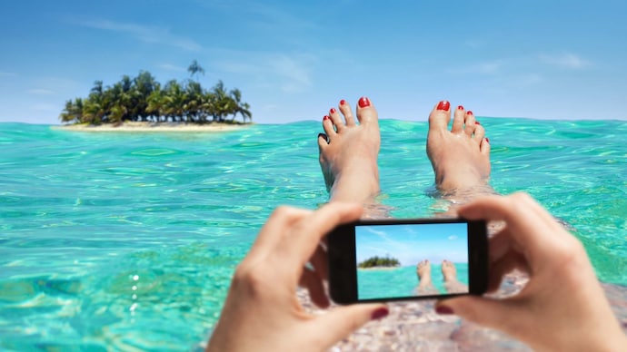 Not too explicit, not too innocent. Feet pics have found their sweet spot | Photo: Getty Images Not too explicit, not too innocent. Feet pics have found their sweet spot | Photo: Getty Images