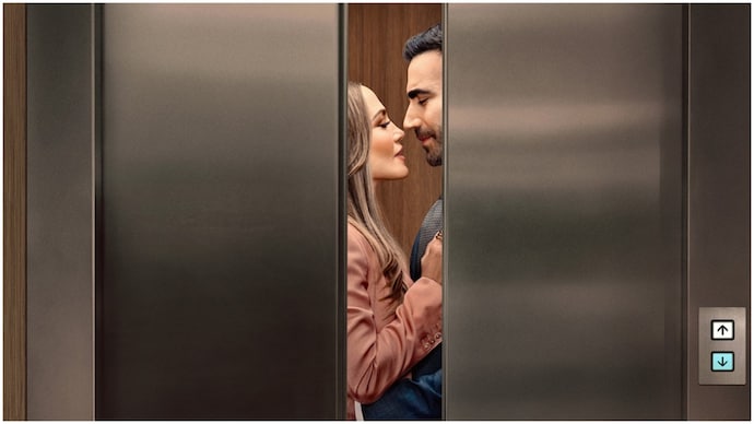Office Romance features Jennifer Lopez and Brett Goldstein. (Photo: Netflix) Office Romance