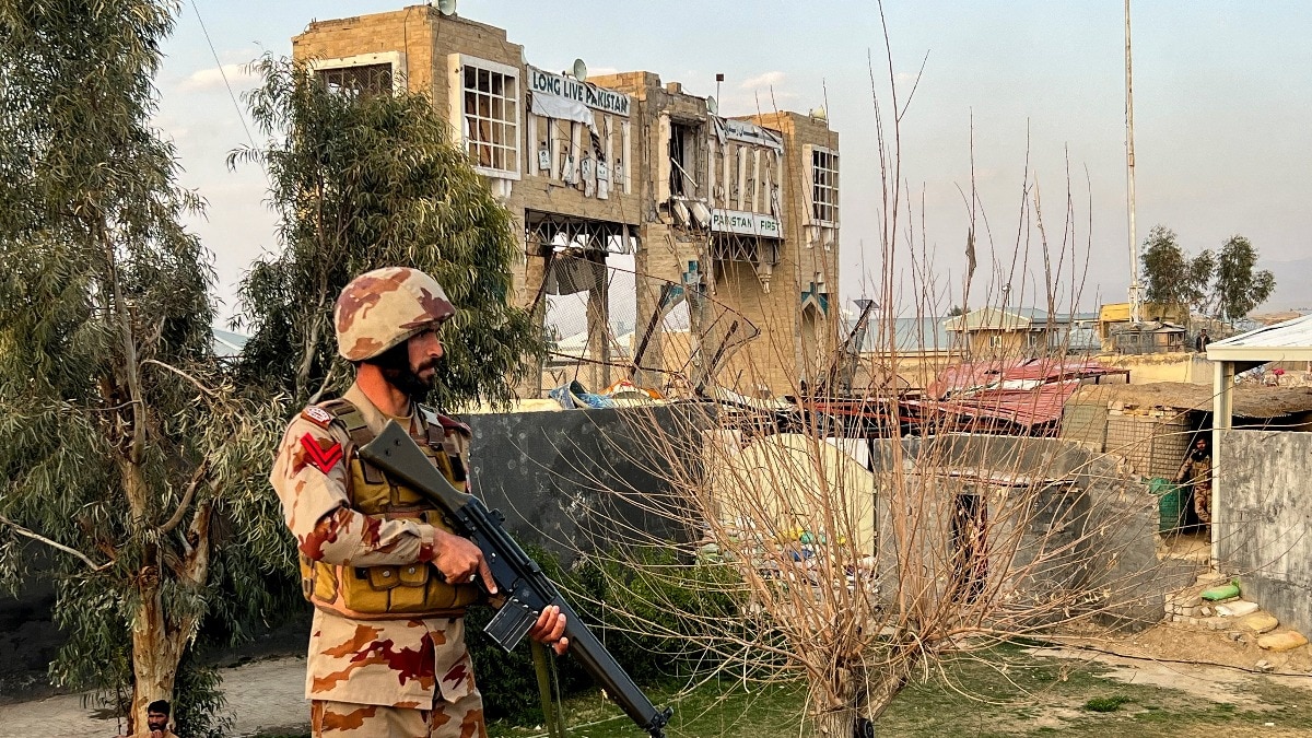 Pak strikes Taliban posts, vehicles in Chaman as Afghan border tensions spike