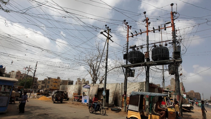 Residents across several regions of Pakistan have reported electricity outages lasting up to 15 hours a day. (Representative photo. Credits; Reuters) Pakistan