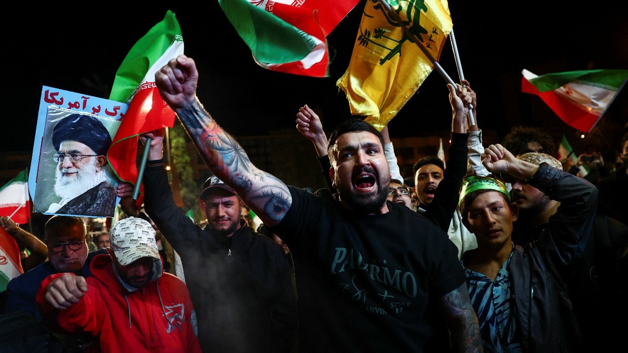 US-Iran agree to 2-week truce, Tehran agree to open Hormuz | Top Points