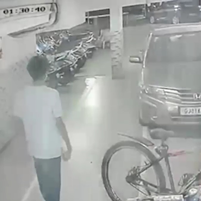 Police said that the victim was attacked around 2 am by the accused, Ritvij Jethmalani. 
