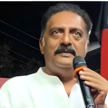 Prakash Raj jabs Vijay’s ‘cinema model’ politics: Cannot give actors the country
