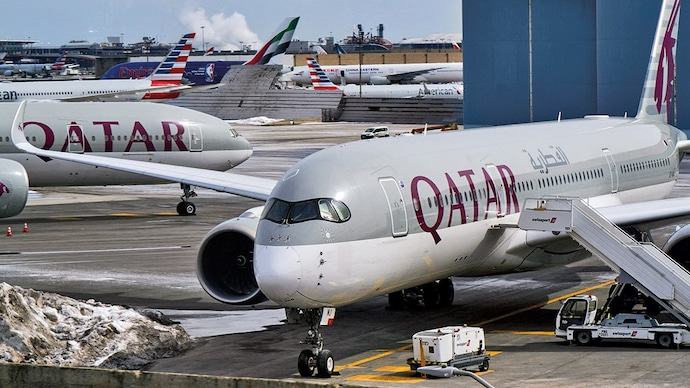 WINGS DOWN: Qatar Airways passenger jets at the JFK Airport in New York, Mar. 2. (Photo: Reuters)