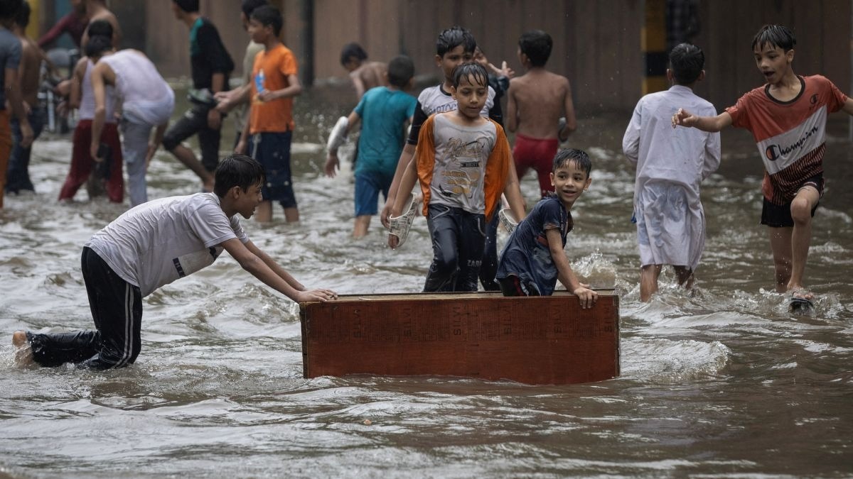 Half of India to be hit by massive hailstorm today, Delhi gets it first