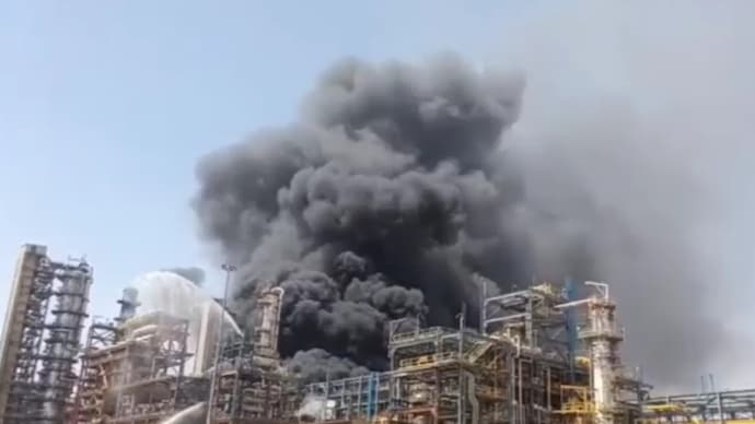 A fire started at HPCL's Rajasthan Refinery on Monday, a day before it was to be inaugurated by PM Modi. It is structurally safe, the government said. (Image:File) Rajasthan HPCL oil Refinery