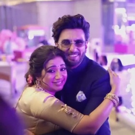 Ranveer Singh goes 'Lattoo' over Shreya Ghoshal, mimics her voice in funny video
