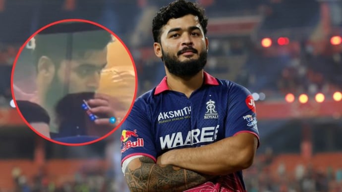 Riyan Parag was seen vaping during the Punjab-Rajasthan match.