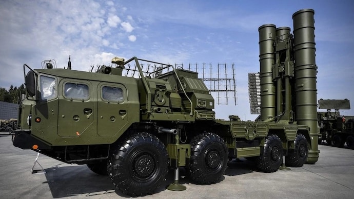 India currently operates three S-400 systems, with two more scheduled for induction this year under the 2018 agreement with Russia for five squadrons. (File photo)