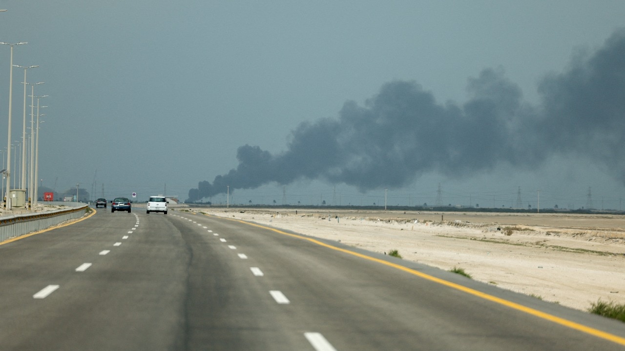 Iran targets Saudi Arabia's oil pipeline bypassing Hormuz hours after ceasefire