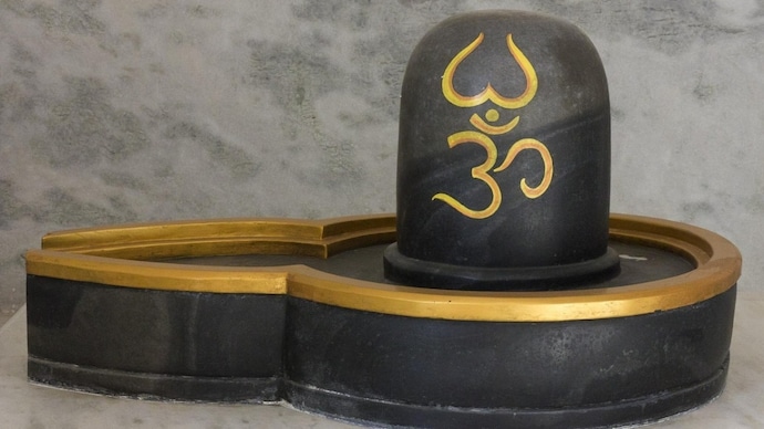 Panguni Uthiram 2026 falls on April 2. Check the exact date, timings, vrat details, rituals, and why this full moon festival is important for marriage and relationships.