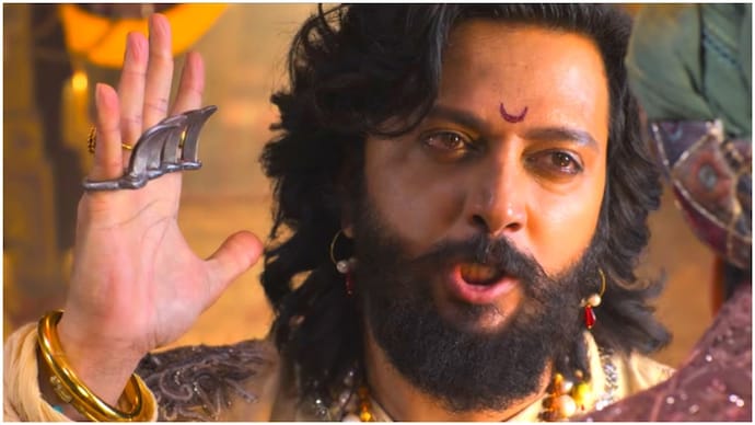 After the trailer of Raja Shivaji, Shivaji's Wagh Nakh is again in focus. (Photo: Screengrab/Youtube) Shivaji's tiger nail