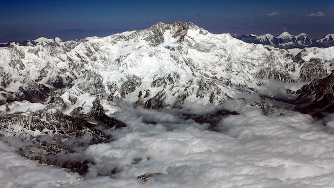 Snow cover across the Hindu Kush Himalaya has plunged to its lowest level in more than two decades. (Photo: Reuters) Snow cover across the Hindu Kush Himalaya has plunged to its lowest level in more than two decades. (Photo: Reuters)