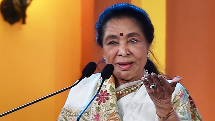 Asha Bhosle will be cremated with state honors (Photo: PTI) Asha Bhosle's state funeral in Mumbai; Fans will pay their last respects at the residence