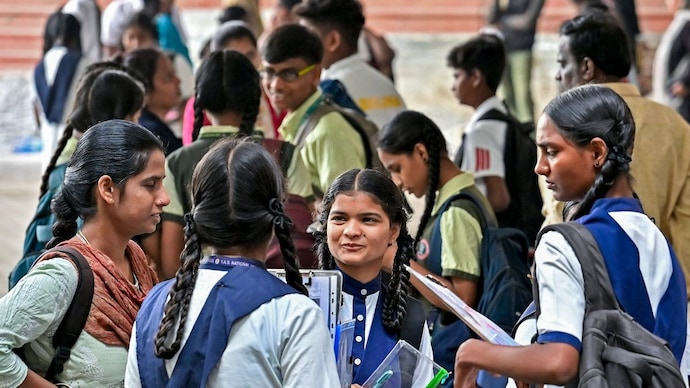 KSEAB Karnataka SSLC Result 2026 today: List of official websites & DigiLocker (File Photo: PTI) Students (File Photo: PTI)