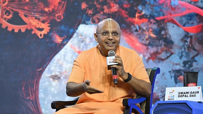 Gaur Gopal Das has long spoken about kindness, self-awareness and better relationships. (Photo: Mandar Deodhar/India Today) Swami Gaur Gopal Das at BT Mindrush 2025.