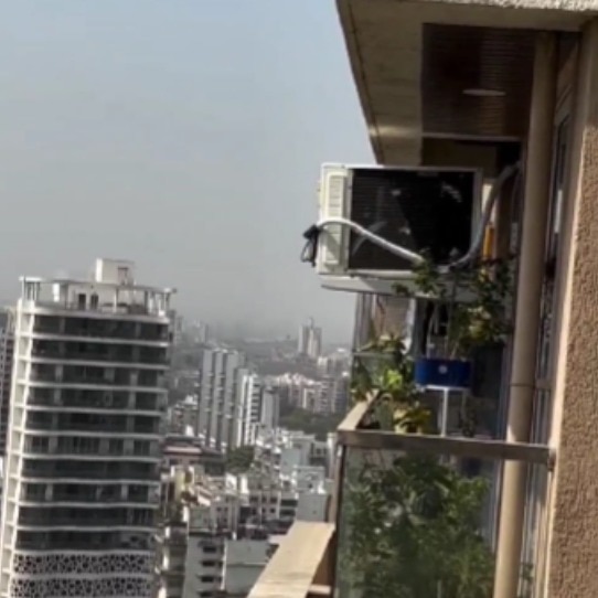 Technician refuses to repair AC unit on 23rd floor over safety risks, shares video