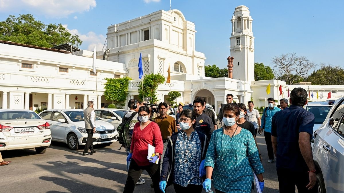 Delhi to remain pleasant today, but the relief is short-lived. Here's why