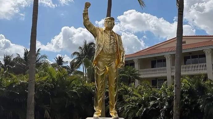 Trump golden statue