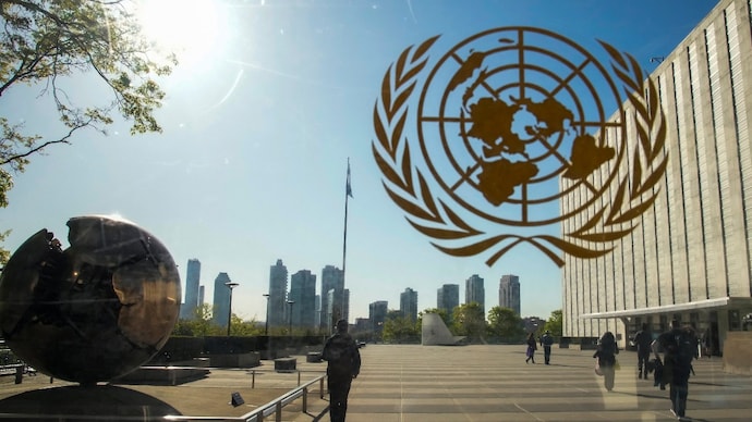 People arrive at the United Nations headquarters before a meeting on the Nuclear Non-Proliferation Treaty at the U.N., in New York City, US (Photo- Reuters)