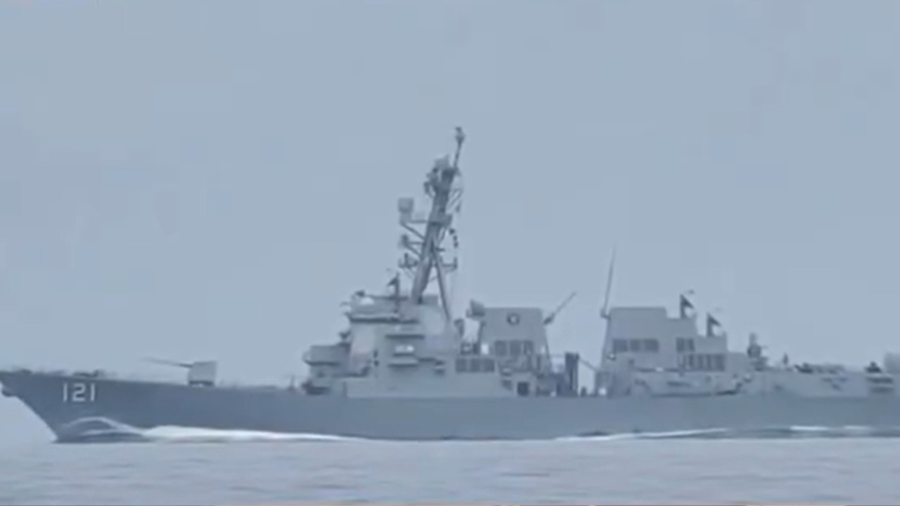 US warships fled Hormuz after IRGC's warning? Iran releases footage of standoff