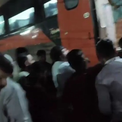 Mumbai-Solapur Vande Bharat derails while entering Pune station; passengers safe