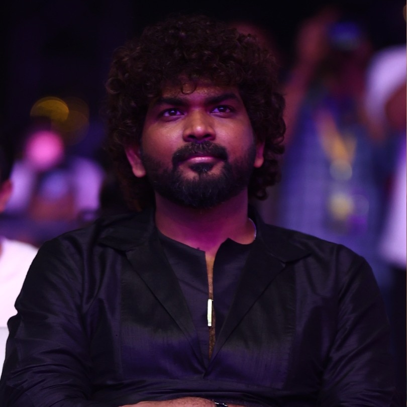 Vignesh Shivan reacts to piracy of Vijay's Jana Nayagan, supports film's editor