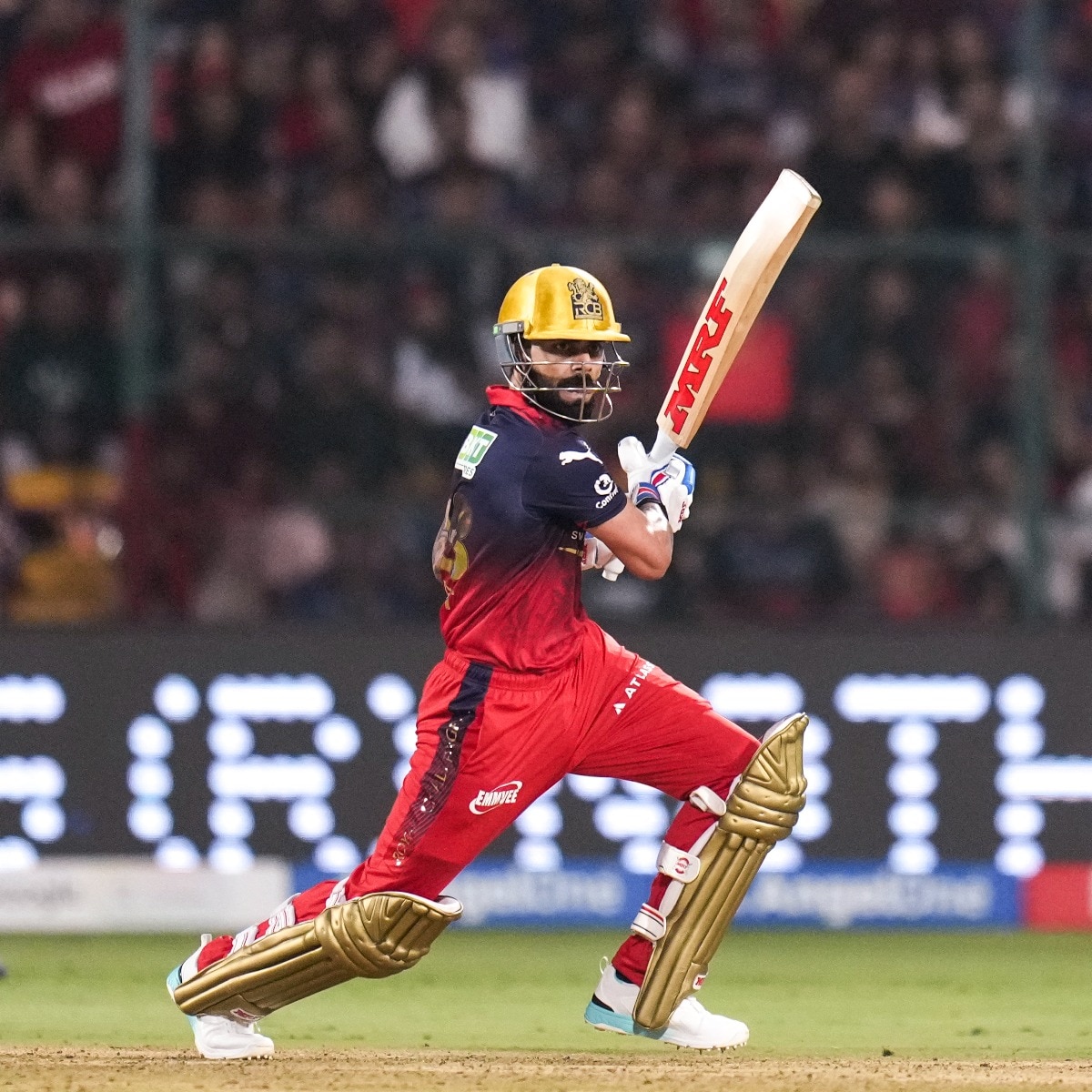 Virat Kohli in a league of his own, completes 9000 IPL runs in style