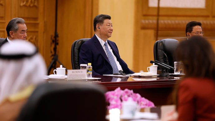 China's President Xi Jinping in a meeting with Sheikh Khaled bin Mohamed bin Zayed AI Nahyan, Crown Prince of Abu Dhabi. (AP photo) Xi Jinping