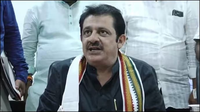 Karnataka Minister BZ Zameer Ahmed Khan . (Aajtak Photo) Karnataka Housing and Minorities Minister BZ Zameer Ahmed Khan Remarks on Pahalgam Attack Went Viral