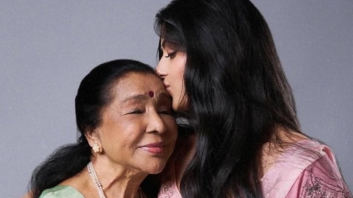 Zanai Bhosle shares emotional note for Asha Bhosle. (Photo courtesy: Instagram/Zanai Bhosle) Zanai Bhosle, Asha Bhosle