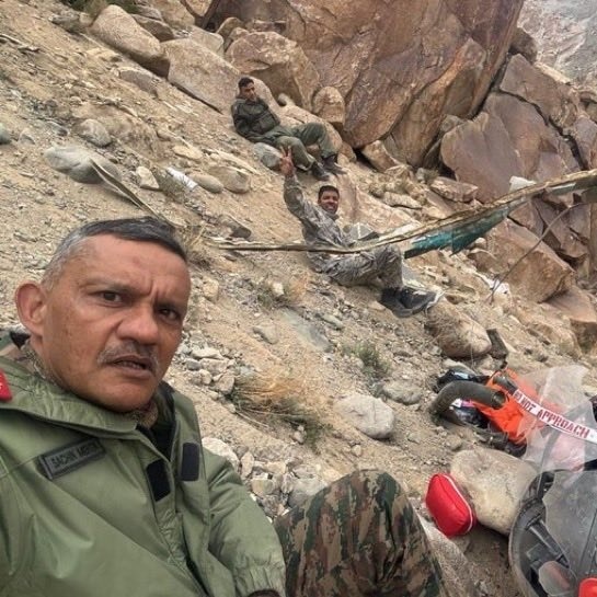 3 Army officers survive Leh chopper crash, their post-accident selfie goes viral