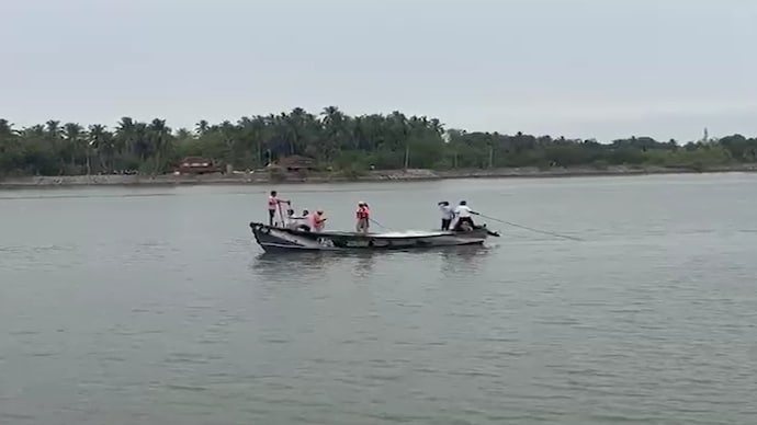 8 of family killed in Karnataka river after being swept away collecting mussels 8 of family killed in Karnataka river after being swept away collecting mussels
