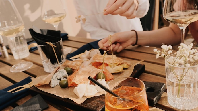 A free food international getaway is simply too good to be true (Photo: Pexels) A free food international getaway is simply too good to be true