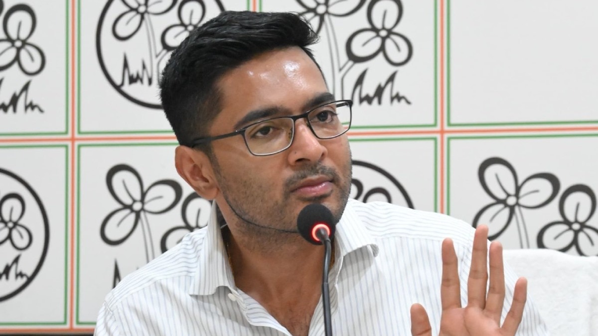 Kolkata cops at TMC MP Abhishek Banerjee's home days property notice
