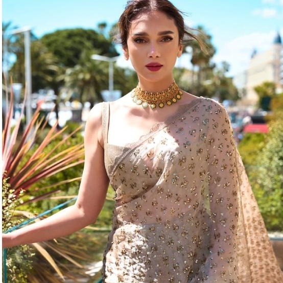 No fusion, no gown: Aditi Rao Hydari, Huma Qureshi bring classic sarees to Cannes