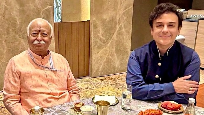 Adnan Sami, Mohan Bhagwat