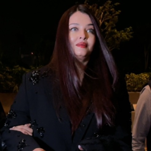 Aishwarya Rai leaves for Cannes amid absence rumours, Aaradhya joins