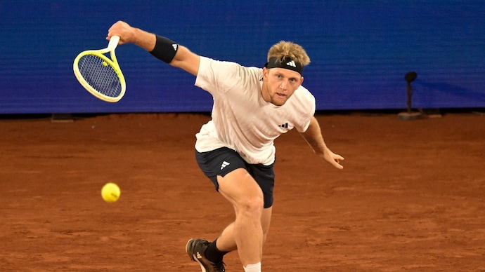French Open: Alejandro Davidovich Fokina left stunned as coach Mariano Puerta quits by text, flies to Miami (Reuters Photo) Alejandro Davidovich Fokina