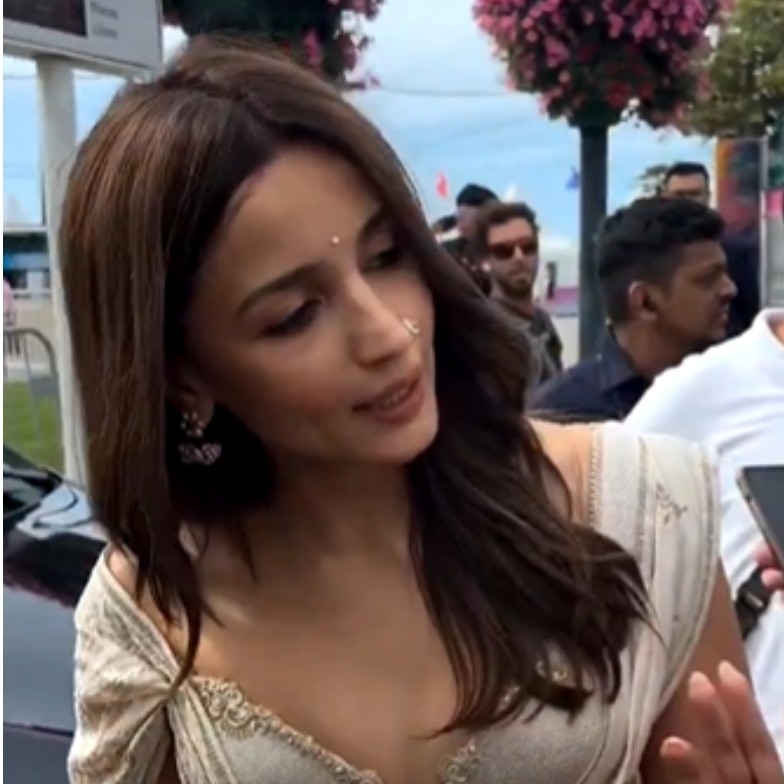 Are you done now?: Visibly irked Alia Bhatt reacts as she gets mobbed at Cannes