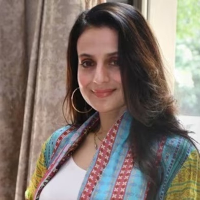 When will this war end? Ameesha Patel's flight diverted as Dubai shuts airspace