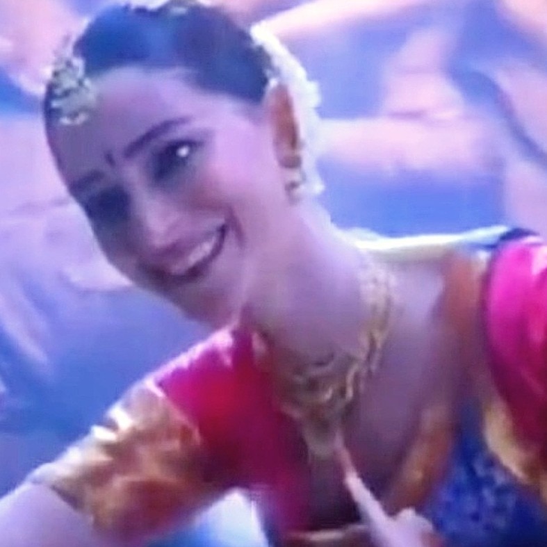 Killed it: Congress leader roasts Ananya Panday's Bharatanatyam performance