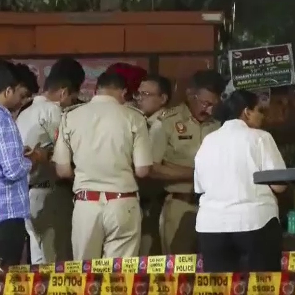 17-year-old shot at Delhi eatery after argument over chair touch
